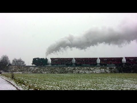 80 039 mit 1000 Tonnen Kohle im Schneetreiben