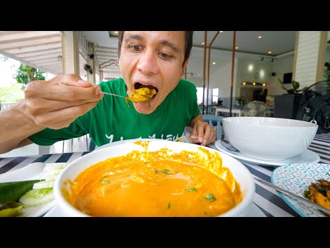 Spicy Thai Vegan Food - THICKEST COCONUT MILK CURRY in Krabi, Thailand!