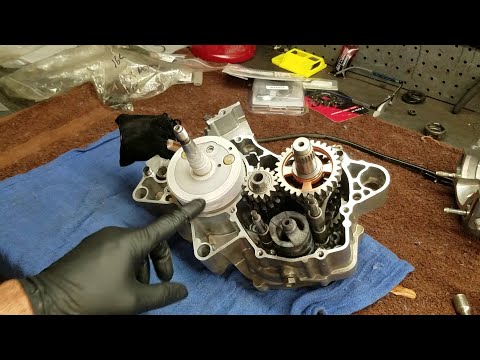 1:11 Yamaha YZ125 Transmission Repair 2022-2025 (Part 2) Installing trans gears, truing crank, cases
