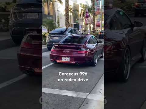 W colour?? #beverlyhills #automobile #ytshorts #porsche