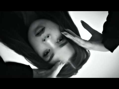 HAILEE STEINFELD - “I LOVE YOU'S" MUSIC VIDEO WORLD PREMIERE MARCH 31st AT 4PM ET!