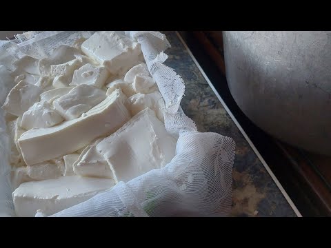 #сир(творог) кисломолочний, пластовий, дуже легкий спосіб.