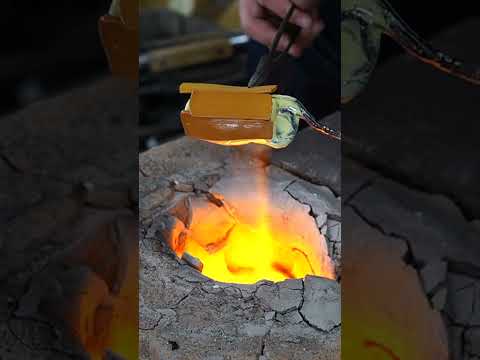 The process of making glass beads, a traditional technique handed down for 400 years #shorts #short