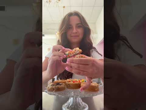 Mini cookies are in our store front as well as on on website now !! Xoxox 🤍🤍