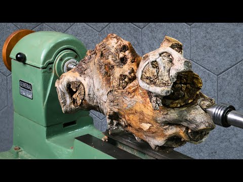 Woodturning Rotted Root with Amazing Grain