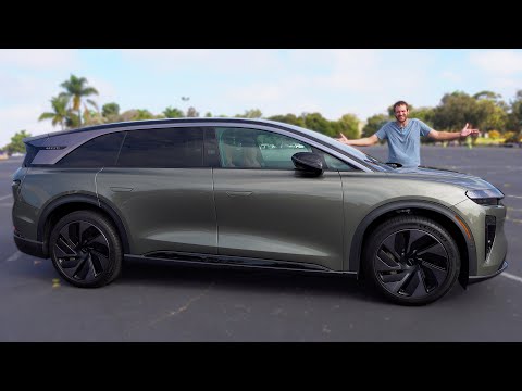 The 2025 Lucid Gravity Is the Coolest Minivan (SUV?) Ever Made