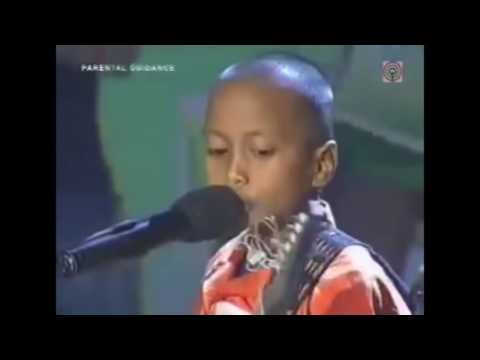WALA NG HIHIGIT SA TALENT NG BATANG ITO SA GITARA, Walang nagturo sariling aral nya
