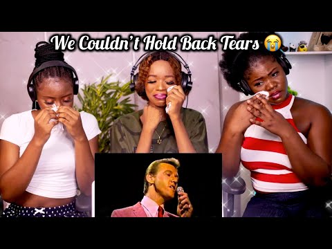 I MADE MY FRIENDS LISTEN TO RIGHTEOUS BROTHERS 😭| FIRST TIME HEARING ‘UNCHAINED MELODY 🎵’