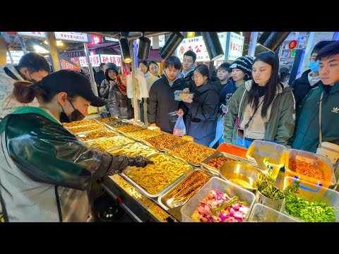 Southern Chinaβs Street Food Paradise: What Locals Eat as Night Falls