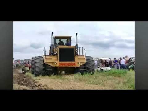 The Legendary Earthquake Tractor — Raw Detroit Diesel Sound!