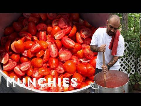 Making Sauce from 600lbs of Tomatoes with Frank and the Pinello Family