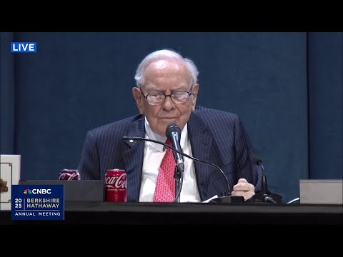 Warren Buffett on why U.S. fiscal policy 'scares' him