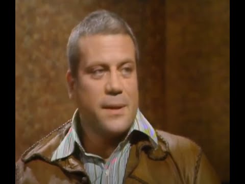 OLIVER REED - RUSSELL HARTY SHOW - 6 NOVEMBER 1978 - LONDON  WEEKEND TELEVISION