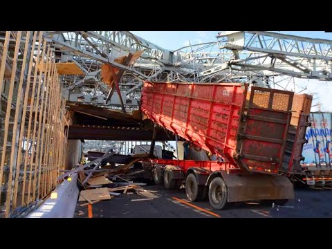 Dangerous Idiots Fastest Skills Truck, Excavator, Heavy Equipment Driving Fails Total Idiots at Work