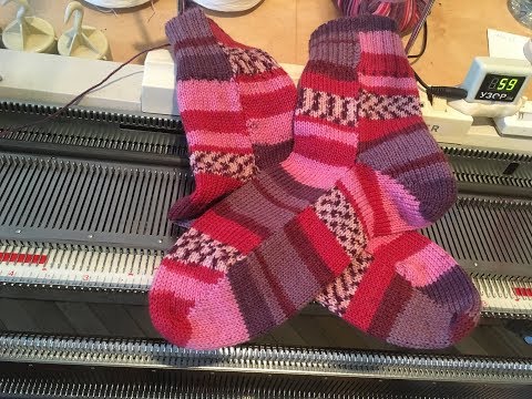 Knitting Seamless Socks on a Knitting Machine. Part 2