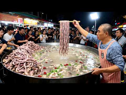 体验广州的夜生活，深夜11点食客排队抢喝猪杂粥，猪内脏全部58一斤日卖几十锅#麦总去哪吃