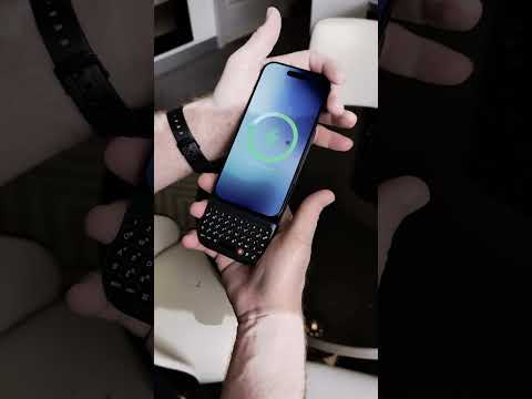 @ClicksKeys just announced WHAT!? #BlackBerry #QWERTY #retrotech