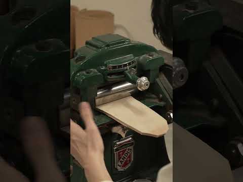 Part 2 #handcraftedshoes #leathercraft #leathercomplex