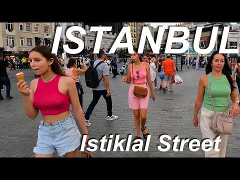 ISTANBUL Taksim Square // Istiklal Street