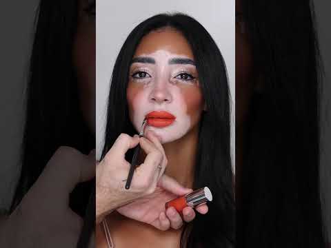 Statement lip using my Hindash Color Fluid in the shade ‘RISING’ 🔥 #Hindash