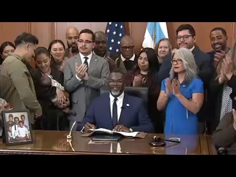 Mayor Johnson directs Chicago police to investigate federal immigration agents' alleged misconduct