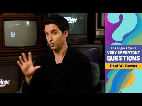 Paul W. Downs is a horrible thief and everyone at 'Hacks' knows it | Very Important Questions