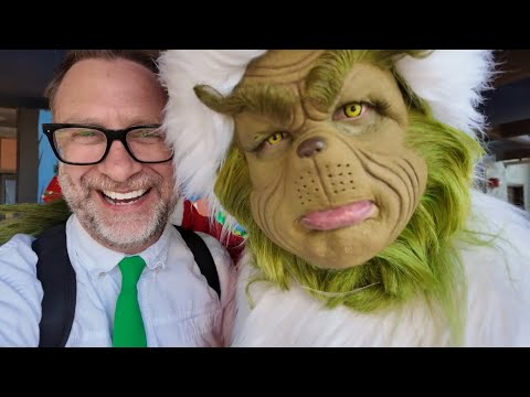 Universal Studios Hollywood's Holiday Festival 2025 FULL TOUR