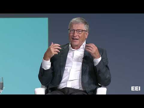Bill Gates and Outgoing EEI Chair Warner Baxter, Executive Chairman, Ameren Corporation at EEI 2023