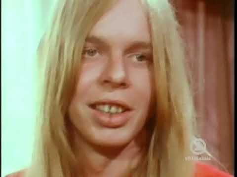 Yes - Sounding Out (1971) - Rock Family Tree (Yes & ELP) - Jon Anderson (2005)