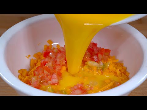 南瓜切成小丁，打入雞蛋液，這是我88歲姥姥，吃了一輩子的養生吃法，營養健康，一上桌孩子搶著吃#like #美食分享 #food