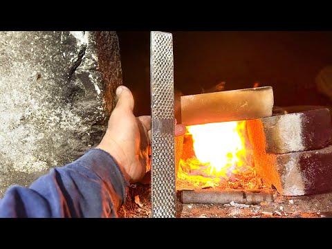 Forging an Insane Axe from an Old Farrier’s Rasp – Epic Metalworking Transformation!