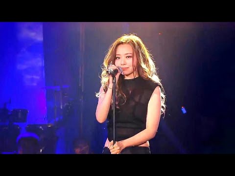 张靓颖超燃现场《饿狼传说》观众沸腾一片，尽显狂野嗨爆全场！