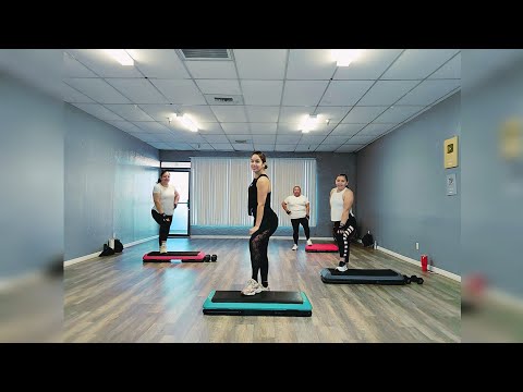 STEP WORKOUT | RUTINA PARA PIERNA Y GLÚTEOS