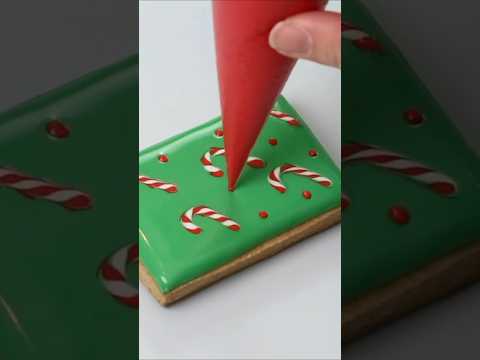 Candy cane present! #royalicing #littlecookieco