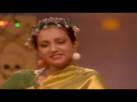 Bushra Ansari "Ptv Comedy Programme" Shoo Shaa - Anwar Maqsood (Bijli) Producer Mohsin Ali.