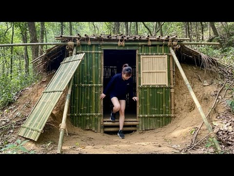 BUILDING A SHELTER WITH BAMBOO - A girl survives alone in the forest