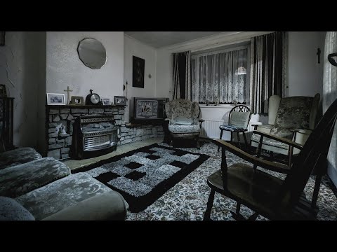 Alone in Uks Most Haunted House! Something Evil Still Lives Here!