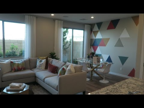 Southwest Las Vegas Townhome For Sale $296K | 1,599 SqFt | 2.5-3 Bed | 2 Bath
