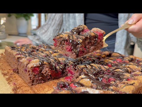 KING CHERRY PIE IN A QUICK HANDHELD / SO SOFT AND AFFORDABLE