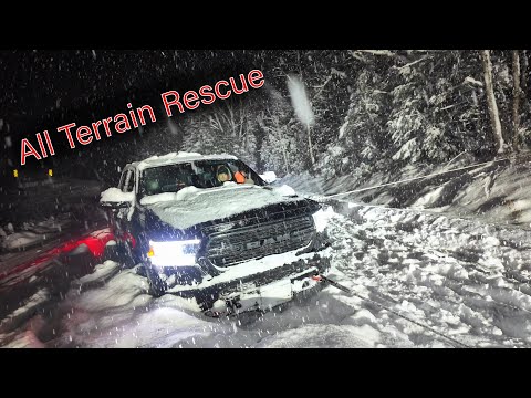 🇨🇦 Crazy Blizzard Recovery - The Winter Campers!