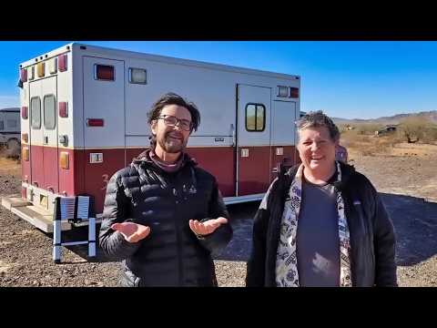 She Bought an Ambulance Online… and Turned It Into Her Home! – So Much Room Inside!