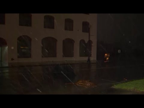 Debris, gusting winds as Hurricane Helene starts making landfall in Florida's Big Bend area