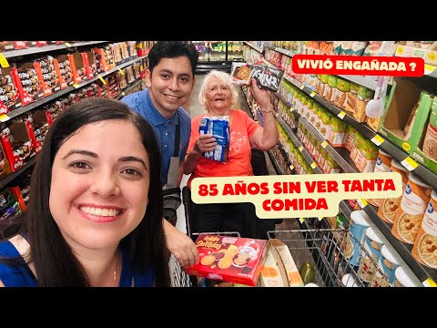 Mi abuela cubana conoce un Supermercado por primera vez en El Salvador y en su vida. 