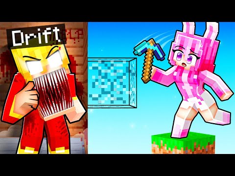 I SCARED My Friends on a FAKE ONE BLOCK in Minecraft!