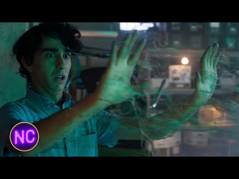 Getting Sucked into the Game | Jumanji: Welcome to the Jungle