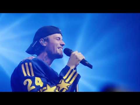 Justin Bieber singing Snooze (Acoustic) acoustic in Toronto, Canada - February 2, 2024