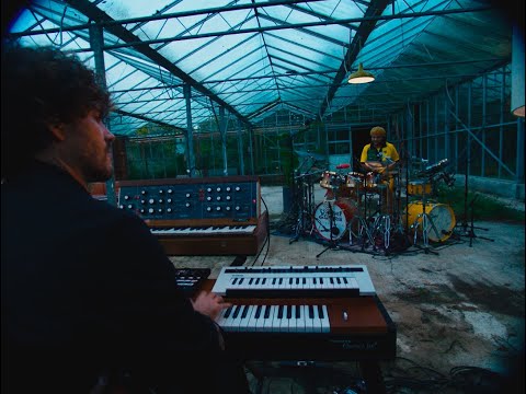 FKJ & Yussef Dayes - Live From The Greenhouse