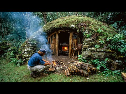 Primitive Bushcraft | Hidden Cliff Shelter Construction In The Rainforest And Catch & Cook