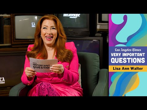 Lisa Ann Walter can't do standup comedy to kids | Very Important Questions