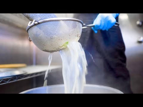 The Art of Japanese "Tonkotsu" Ramen! Amazing Chef's Skill at Factory Osaka Japan![ASMR][DELI BALI]